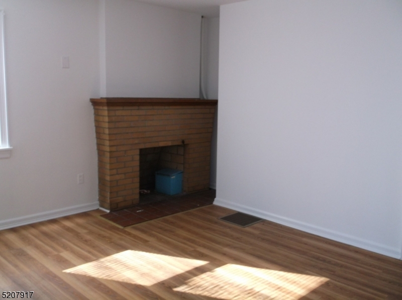 Lakeview - Commercial Sale