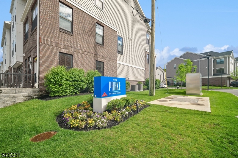 The Parke at Little Falls - Residential