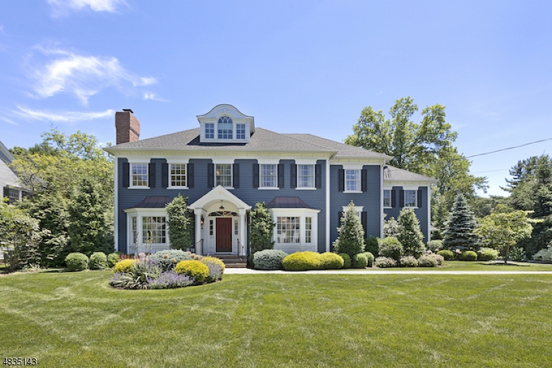 PRIME LOCATION! Stunning 7 yr young DeMarzo built Custom Colonial, 5/6BRs, 5 1/2 BAs. Prime Upper Washington/Dellwood neighborhood. Huge, level 1/2 acre lot. Professionally decorated & completely move-in condition! Gourmet Kitchen & Butler's Ptry recently redone w/light colored cabinets, quartz countertops, new backsplash, looks brand new!  Terrific open concept living w/ kitchen open to fam rm both overlooking patio & a huge backyard. 5BRs on 2nd plus fin 3rd flr playroom & 1st flr office.  Huge fin LL w/media rm, FB, exercise rm & high end custom wine cellar.  Conv dir entry from 3 car gar to mud rm, front & back stairs. Countless amenities: oversized windows, upgraded trim, moldings, coffered ceilings, 2 FP's, generator, sound system..too much to list!