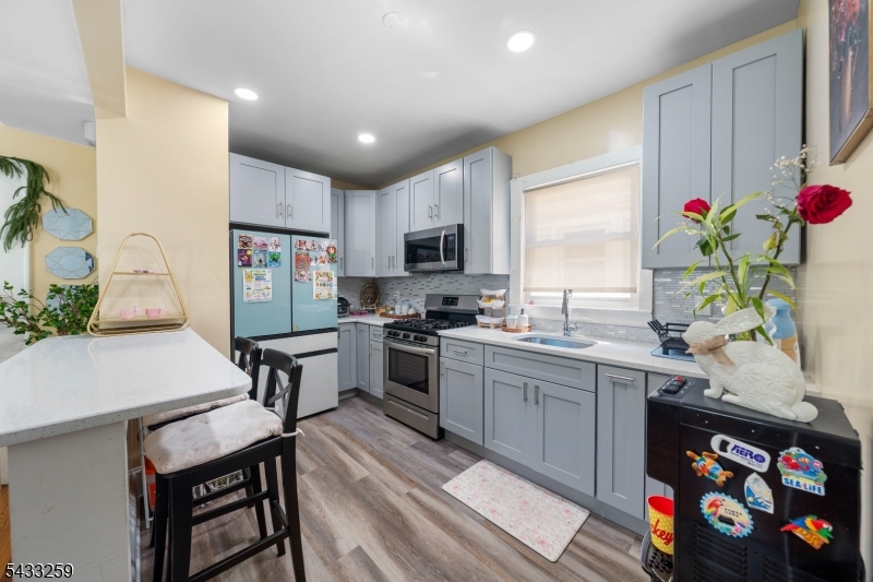North Elizabeth - Residential Income