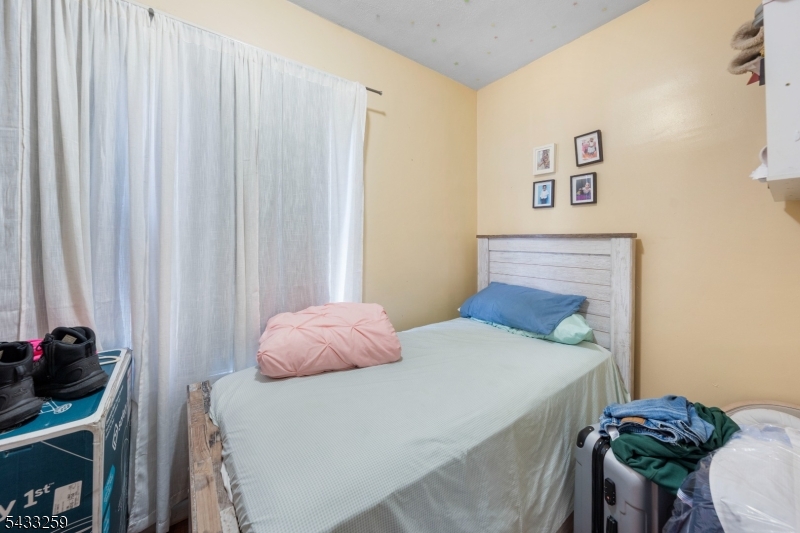 North Elizabeth - Residential Income