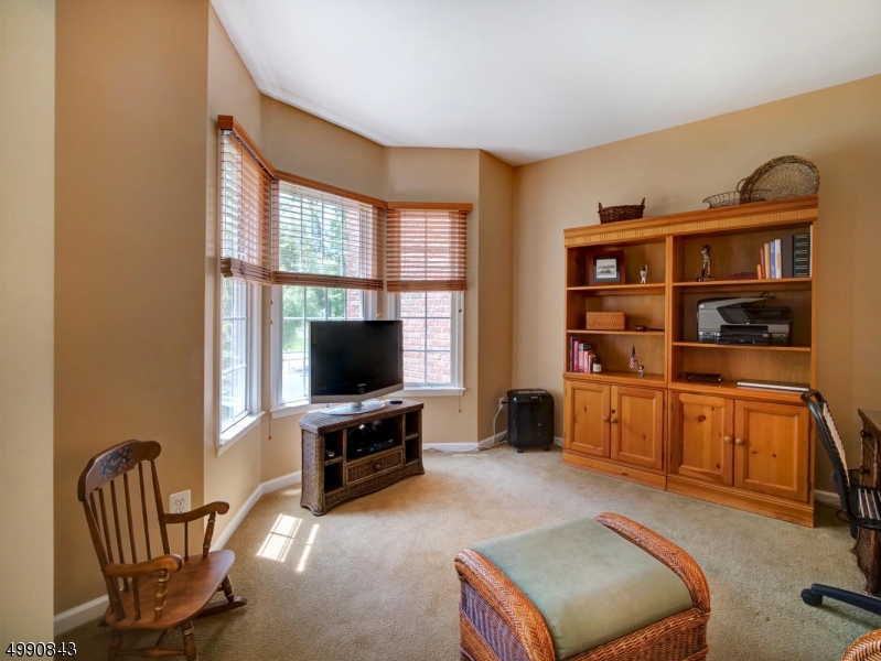 POETS PEAK - Residential