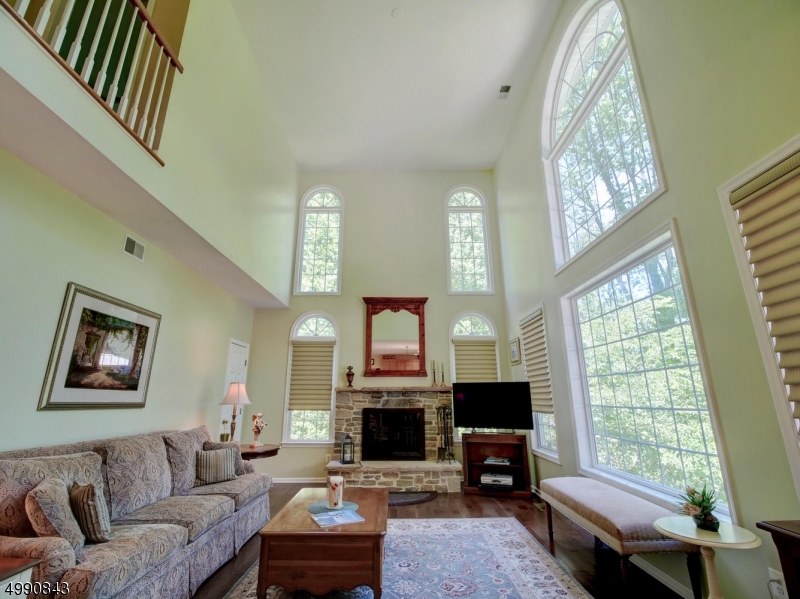 POETS PEAK - Residential