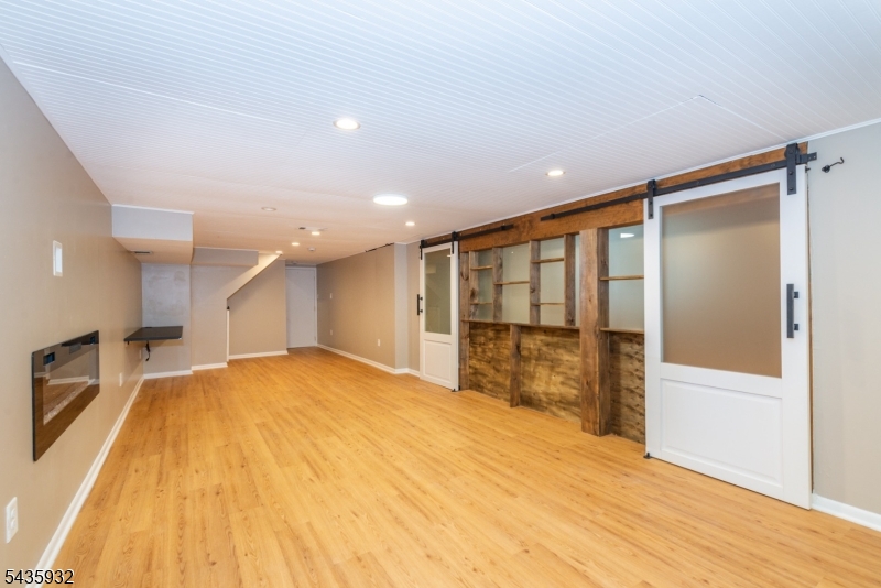 Glen Pond - Residential