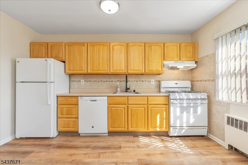 COLFAX MANOR - Residential Lease