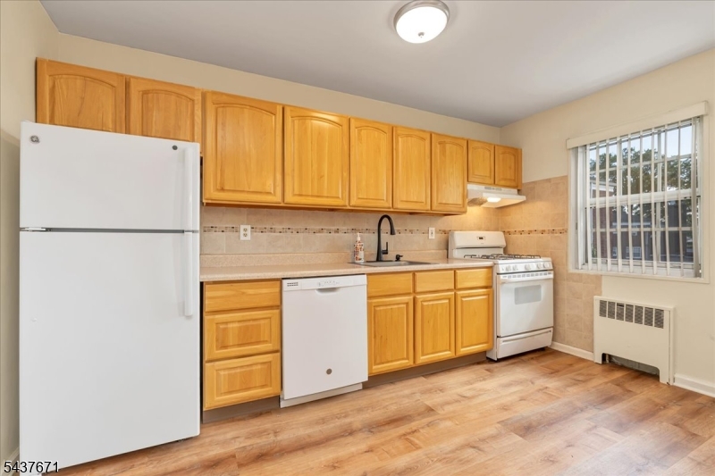 COLFAX MANOR - Residential Lease