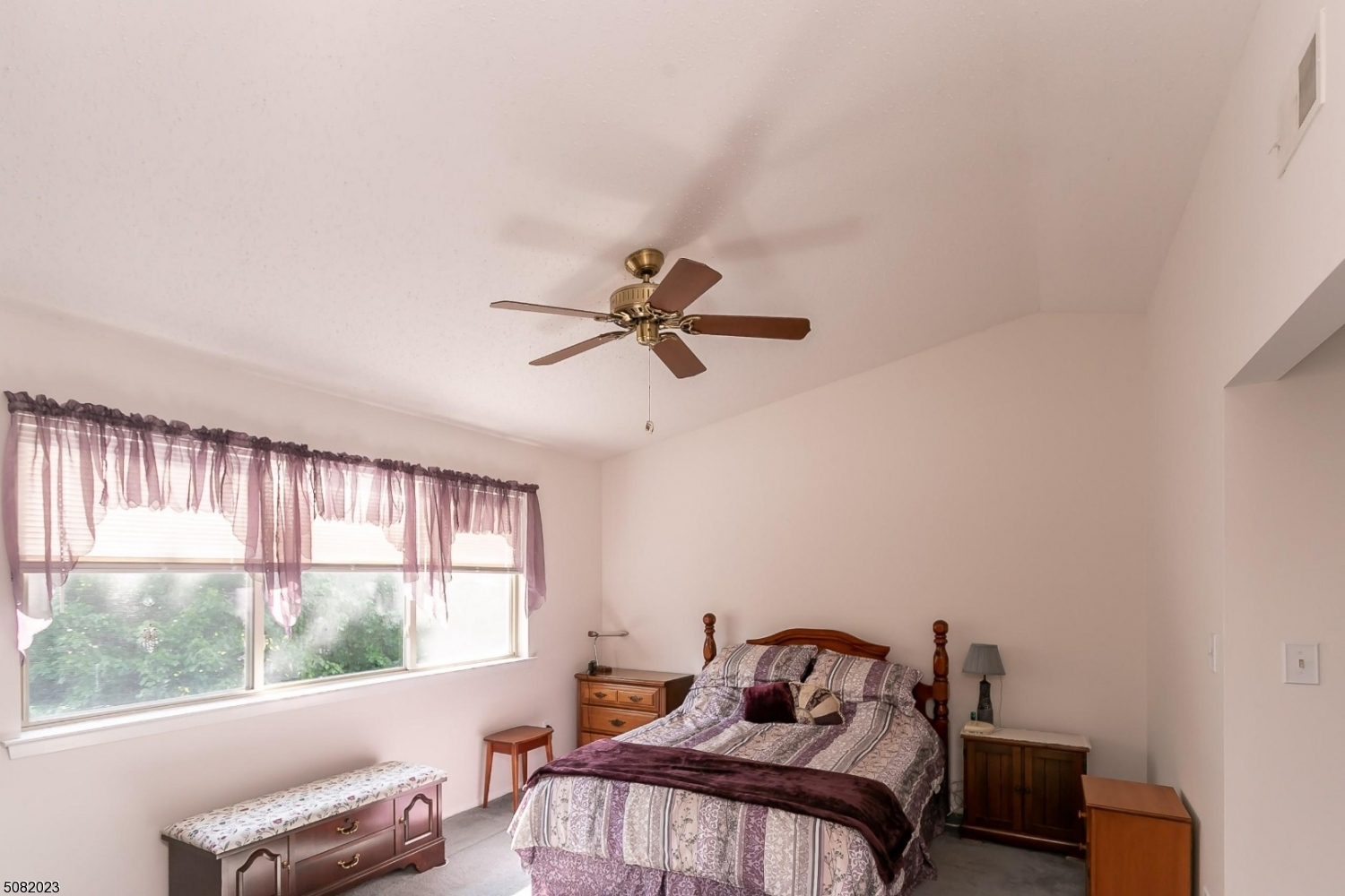 DRAKESVILLE   LEDGEWOOD - Residential