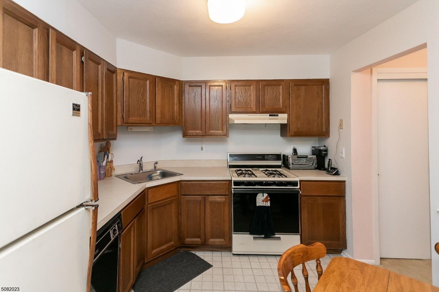 DRAKESVILLE   LEDGEWOOD - Residential