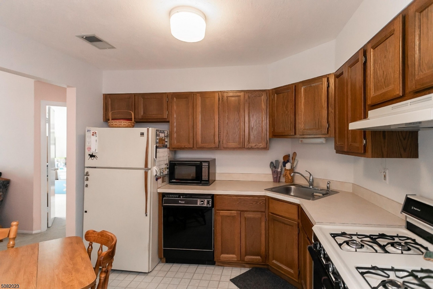 DRAKESVILLE   LEDGEWOOD - Residential