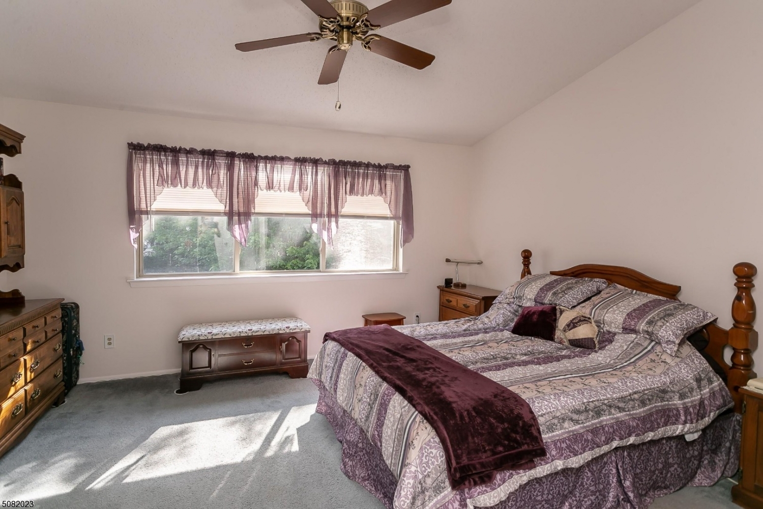 DRAKESVILLE   LEDGEWOOD - Residential