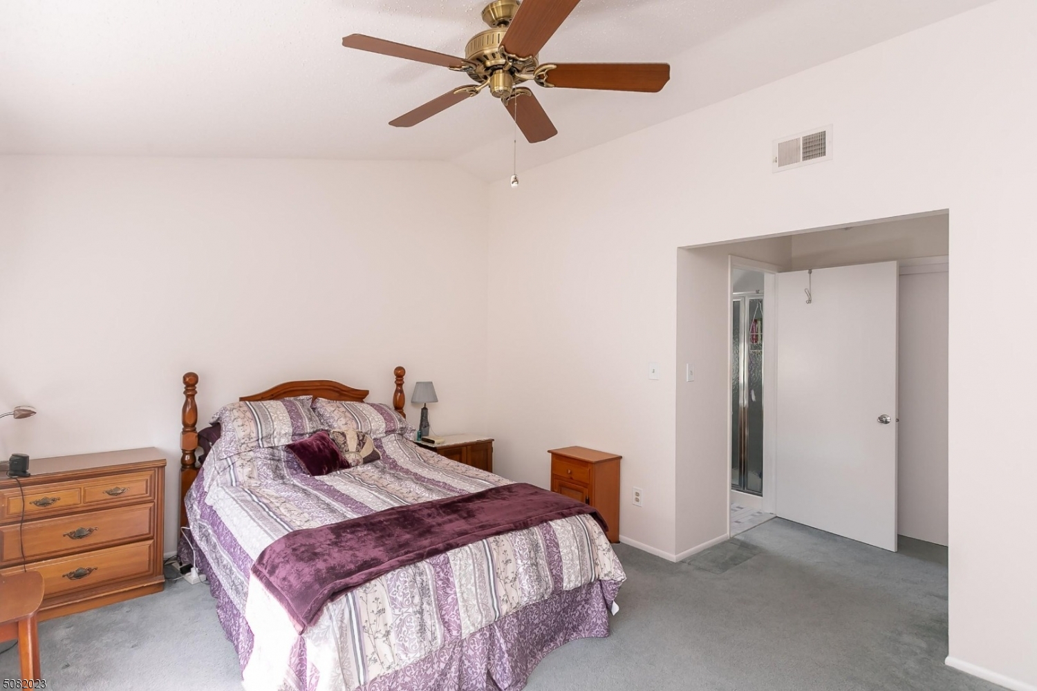 DRAKESVILLE   LEDGEWOOD - Residential