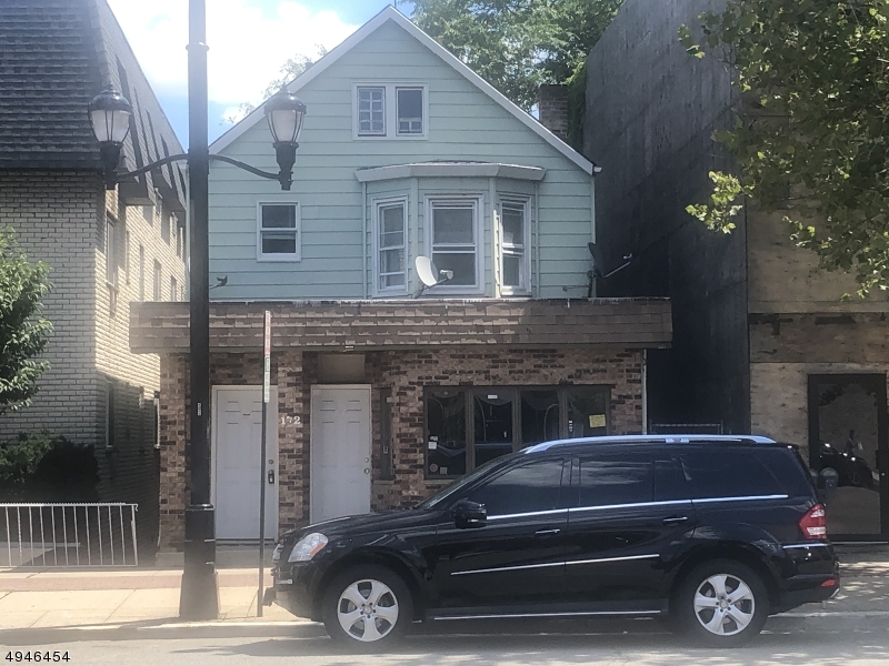 FIRST FLOOR, 385 SQUARE FOOT COMMERCIAL SPACE, WITH HANDICAP ACCESSIBLE BATHROOM.  AIR CONDITIONING / HEAT INCLUDED.