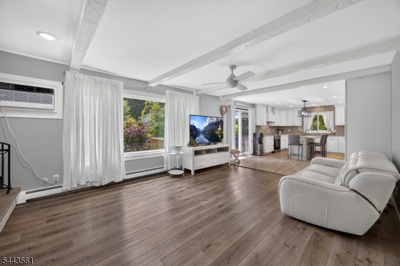 Lak Conway - Residential