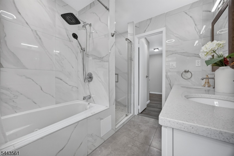 Lak Conway - Residential
