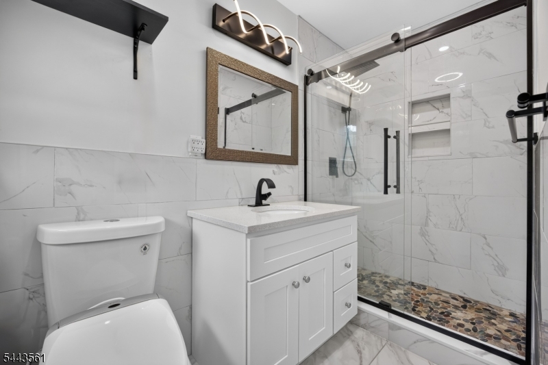 Lak Conway - Residential