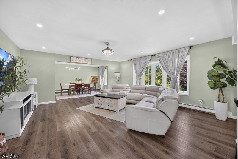 Lak Conway - Residential