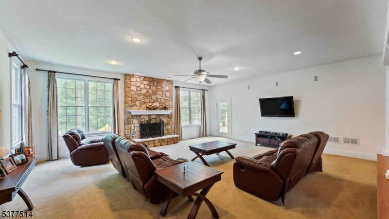 MORRIS HUNT - Residential