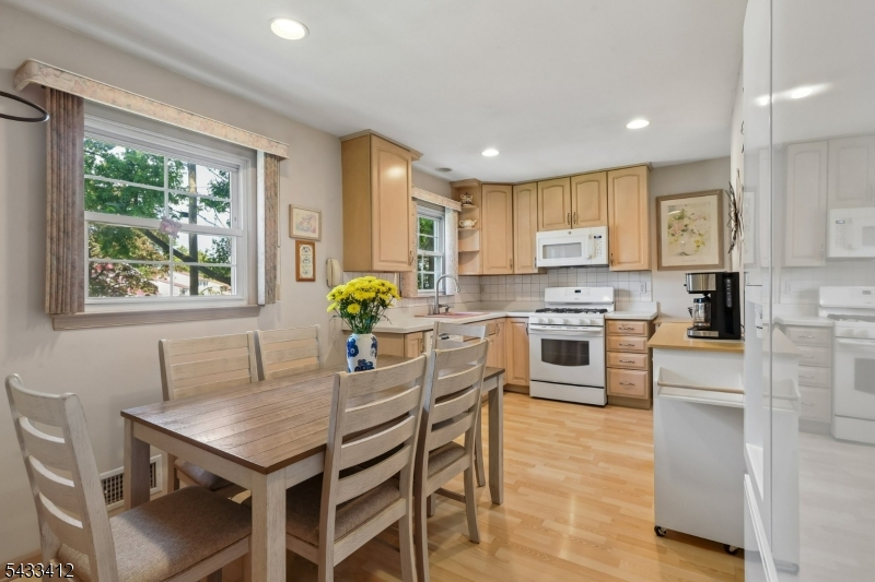 Edison Woods - Residential