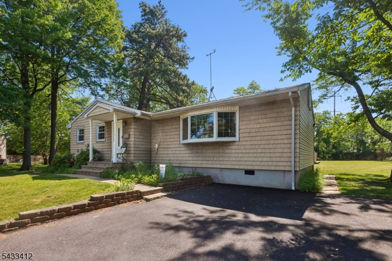 Edison Woods - Residential