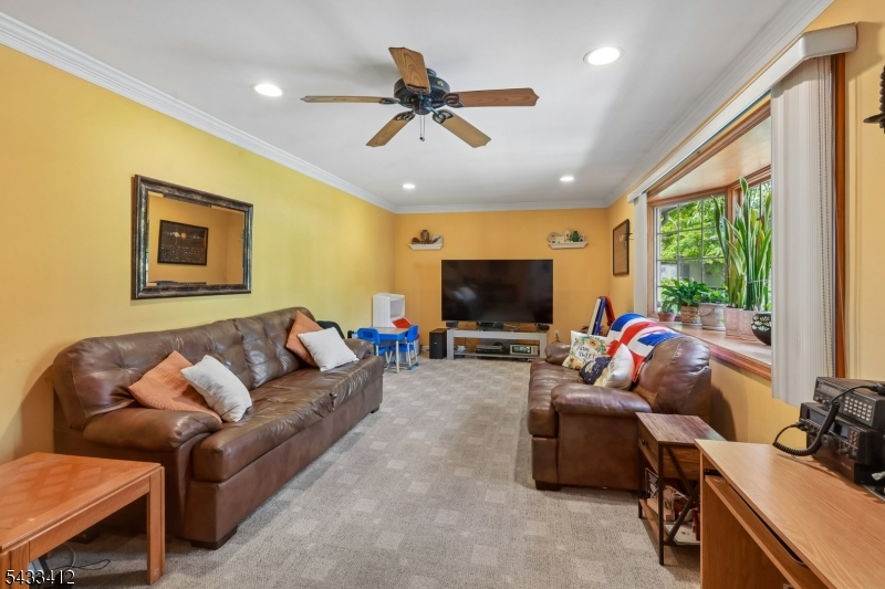 Edison Woods - Residential
