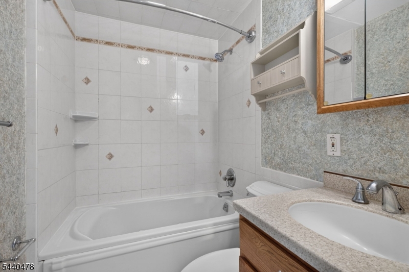Pompton Plains - Residential