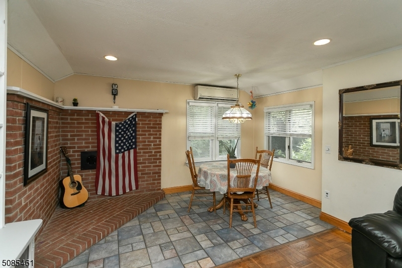MOUNTAIN LAKE WARREN COUNTY - Residential