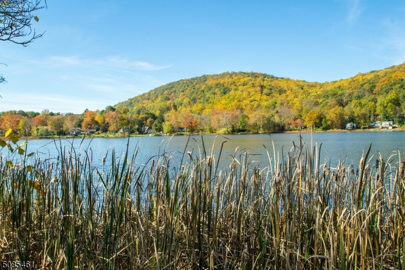 MOUNTAIN LAKE WARREN COUNTY - Residential