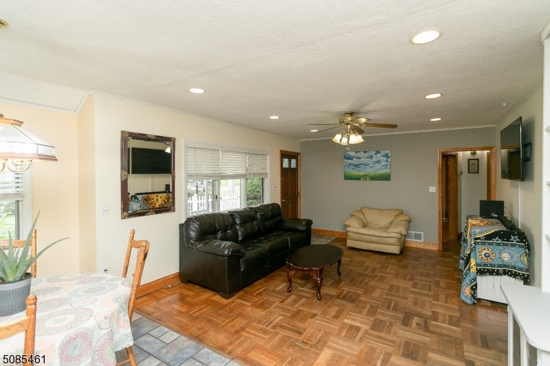 MOUNTAIN LAKE WARREN COUNTY - Residential