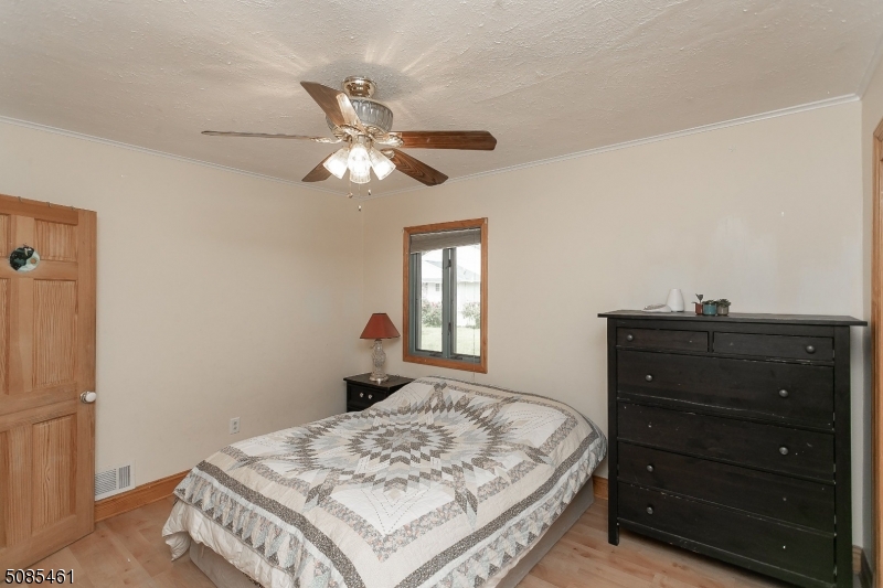 MOUNTAIN LAKE WARREN COUNTY - Residential