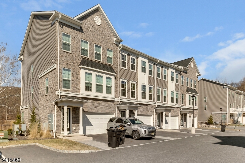 COLLECTION at MORRIS PLAINS - Residential