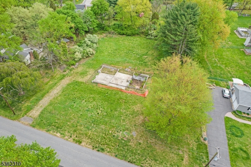 Come build the home you've always dreamed of! This vacant lot offers a wonderful opportunity to design and create a home that is truly your own. Located in a desirable area of Clinton, this property previously had a home with a well and septic system in place.Bring your vision to life and create a space that reflects your style, needs, and dreams. Whether you're planning a peaceful retreat or your forever home, this lot provides the perfect canvas for your future.Don't miss this chance to make your dream home a reality!