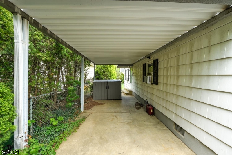NOT IN FLOOD ZONE - Residential Income