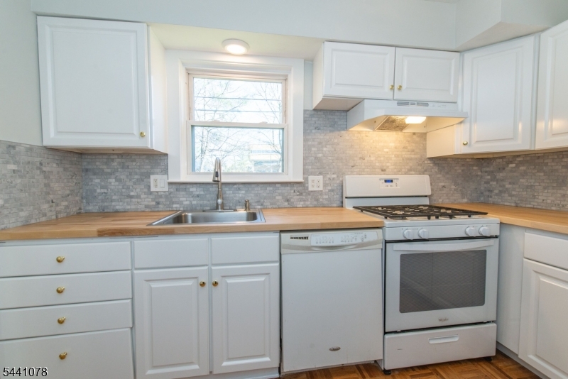 Crestmont Gardens - Residential