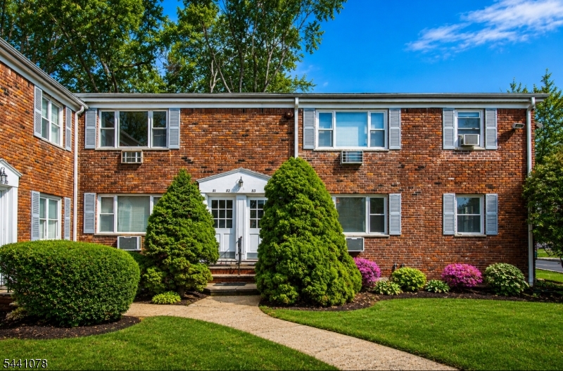 Crestmont Gardens - Residential
