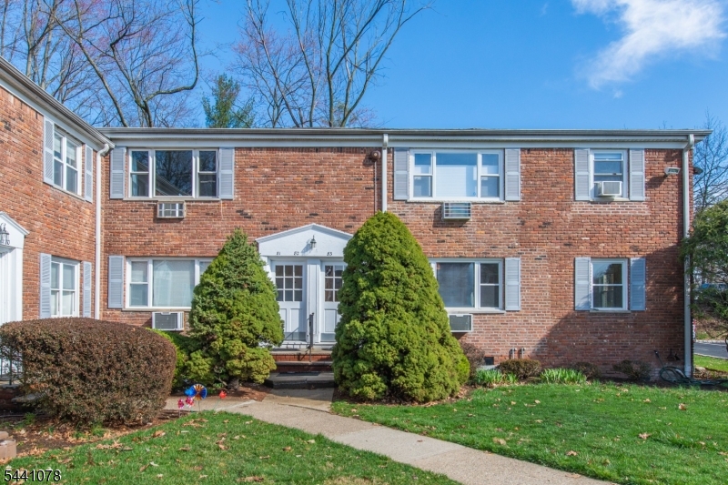 Crestmont Gardens - Residential