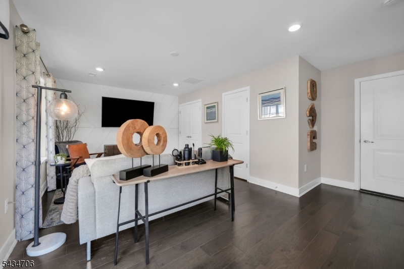 Collection at Morris Plains - Residential