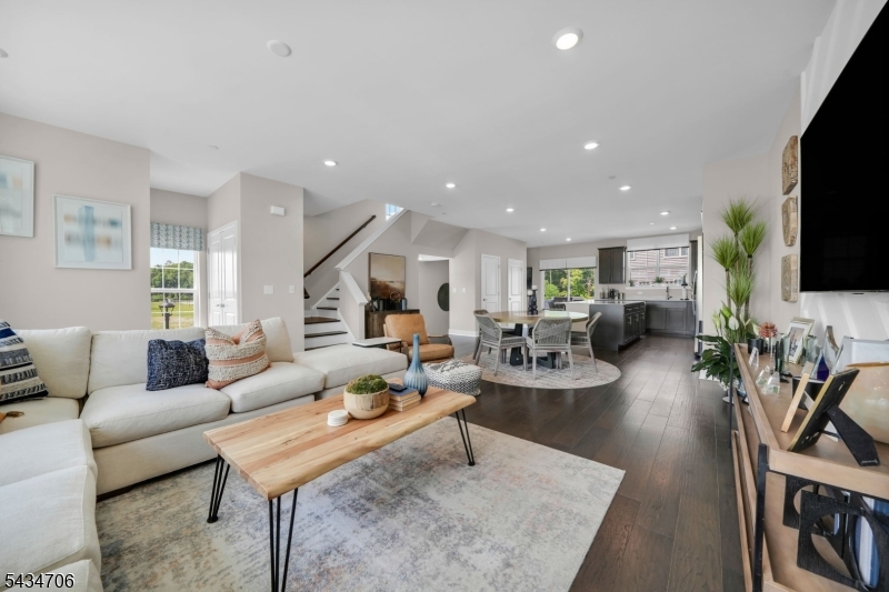 Collection at Morris Plains - Residential