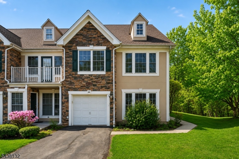 Lakeside - Residential Lease