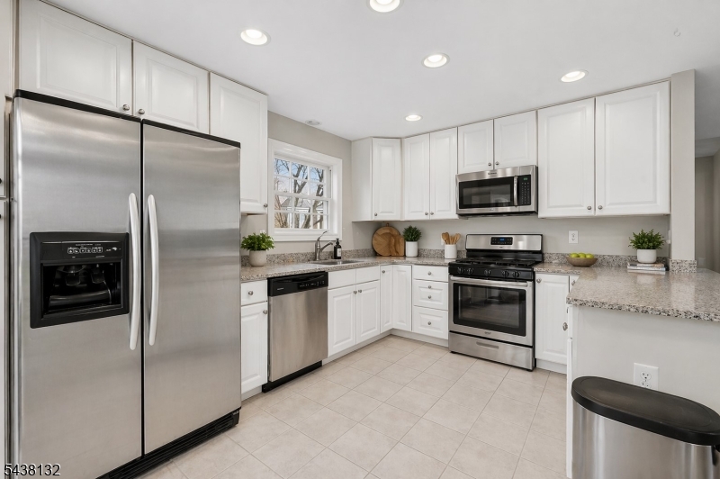 Lakeside - Residential Lease