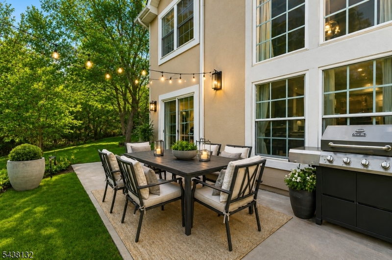 Lakeside - Residential Lease