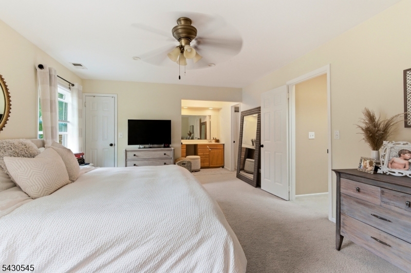 HERITAGE MANOR - Residential