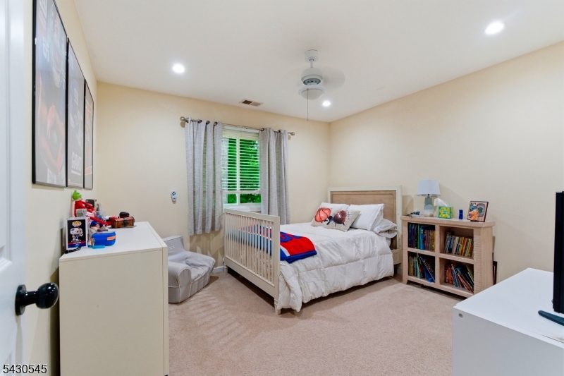 HERITAGE MANOR - Residential