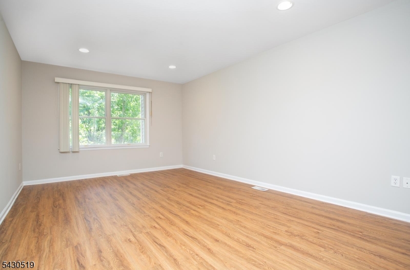 Glenmont Commons - Residential