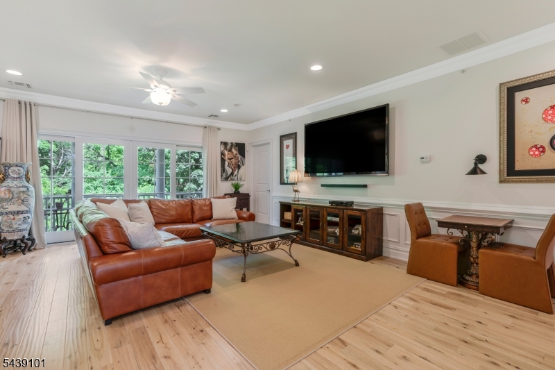 Lakeside Villas - Residential