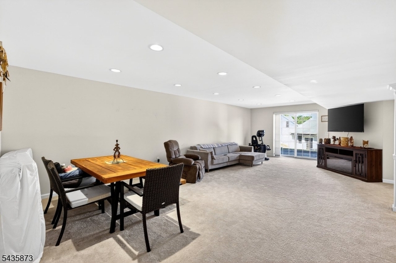 Clove Hill Manor - Residential