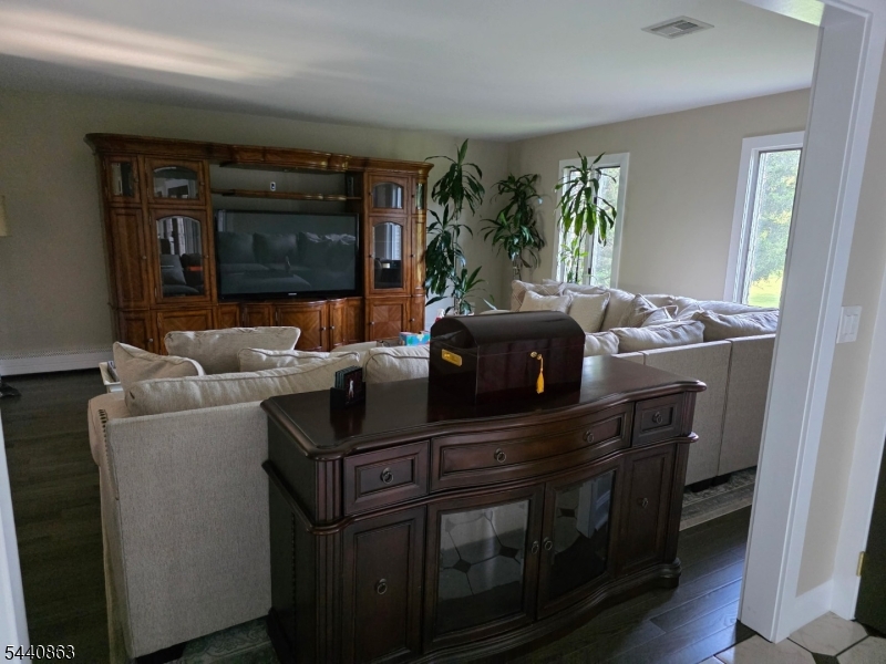 LONG VALLEY - Residential
