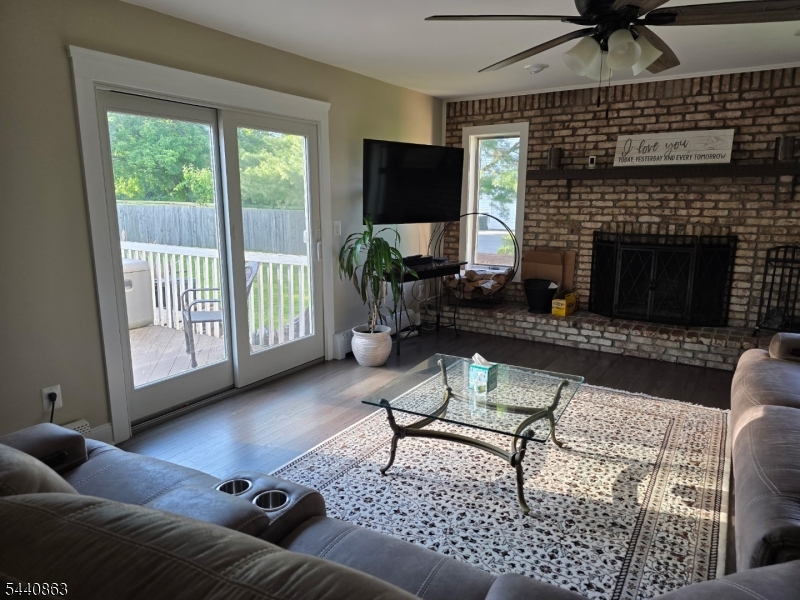LONG VALLEY - Residential
