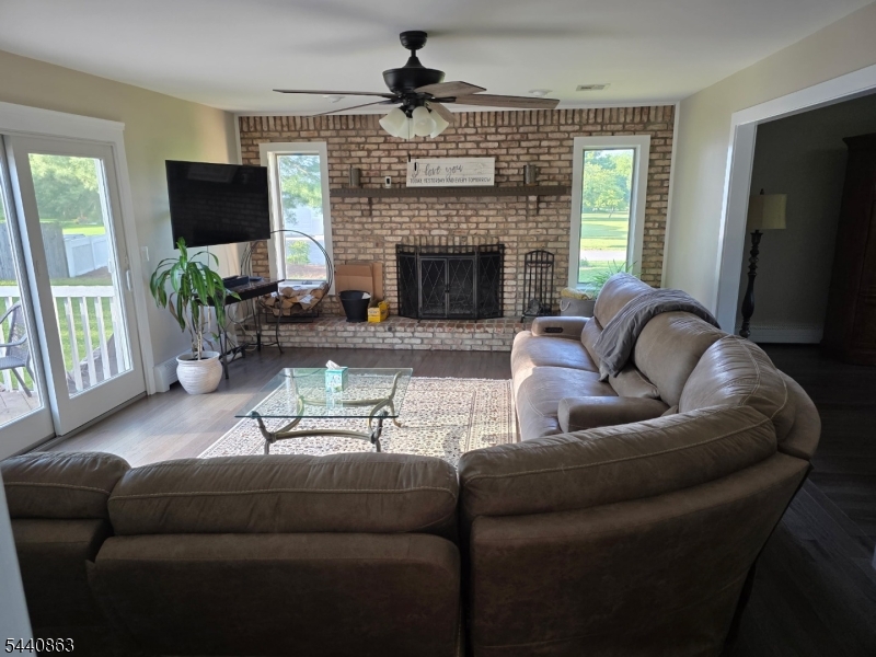 LONG VALLEY - Residential
