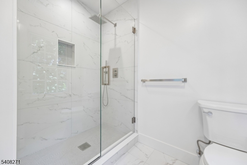 Tuxedo Park - Residential