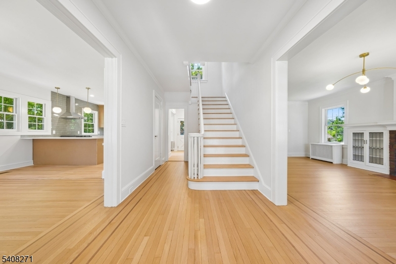 Tuxedo Park - Residential